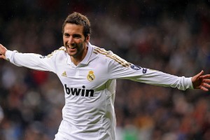 hth华体育官方入口-中超球队防守战术演练加强，中超7防3