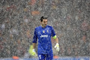 华体会最新网址-新秀在首秀中斩获关键得分，未来可期，新秀是冠军吗