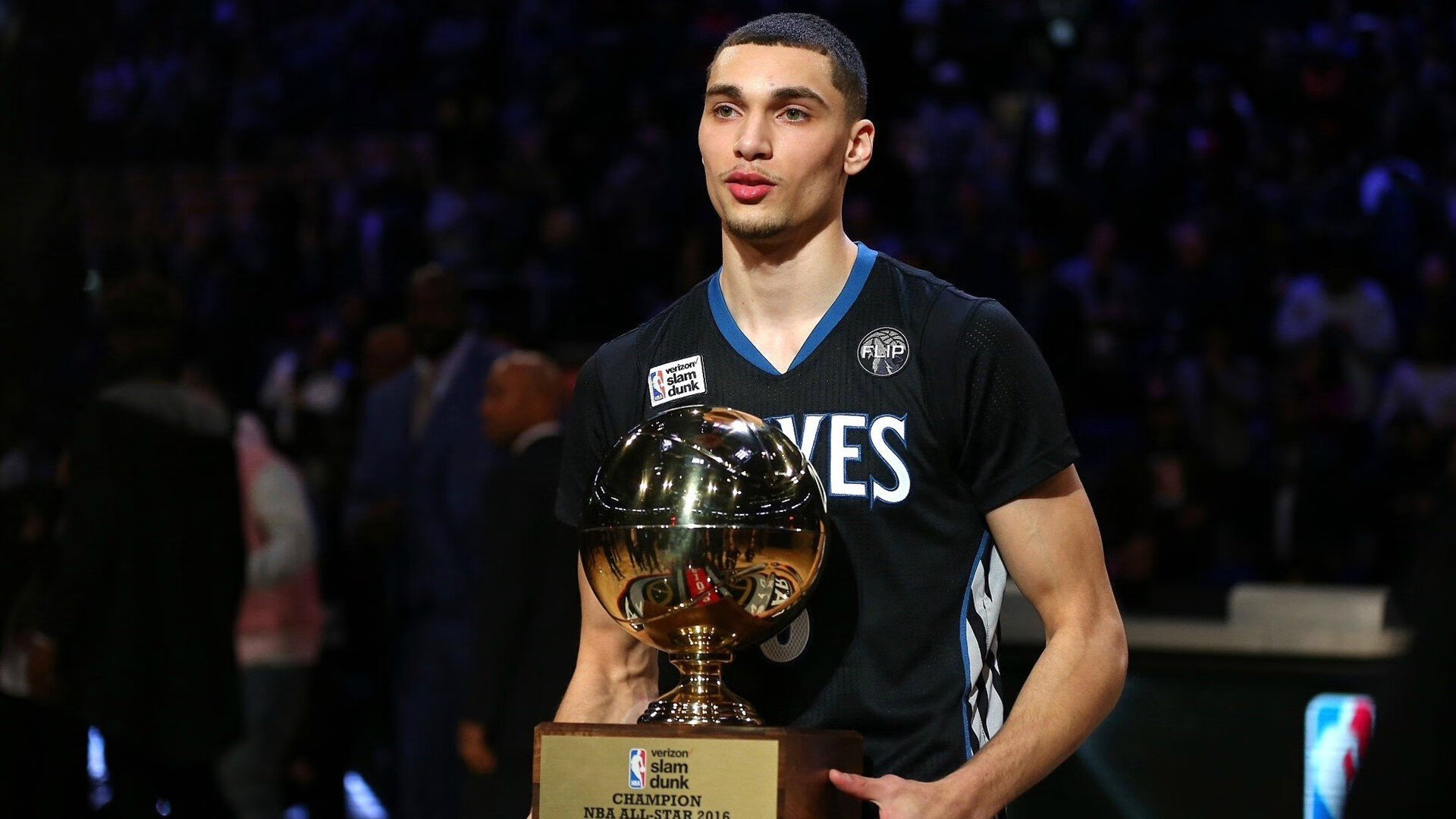 篮网队签入明星球员，战力腾飞，篮网队最新签约